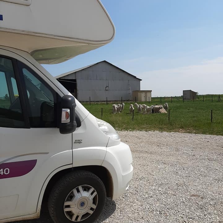 bienvenue à tous les camping caristes